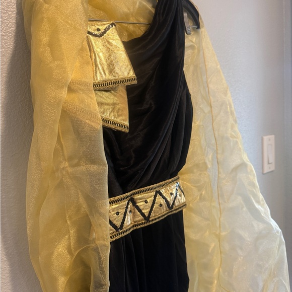 Queen of the Nile Costume - Picture 5 of 9